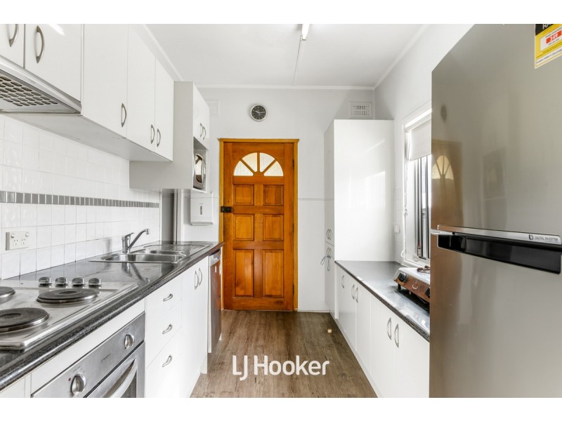 4 Melody Street, Toongabbie NSW 2146