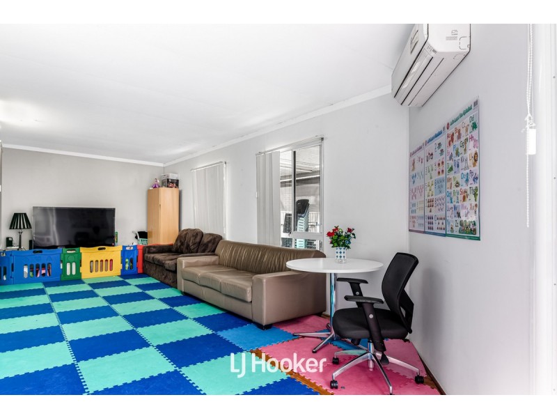 4 Melody Street, Toongabbie NSW 2146