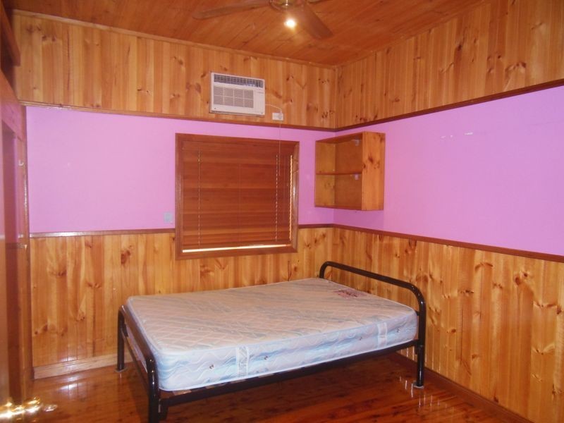 9 Linden Street, Toongabbie NSW 2146