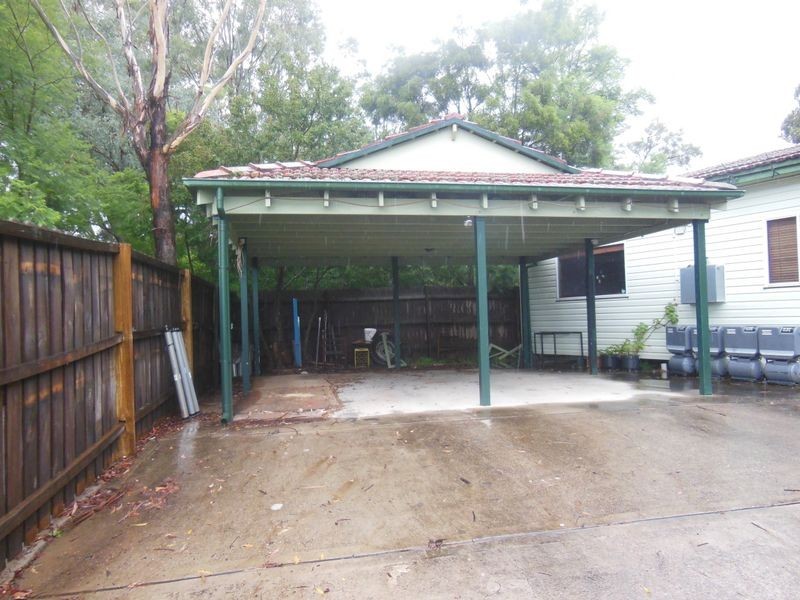 9 Linden Street, Toongabbie NSW 2146