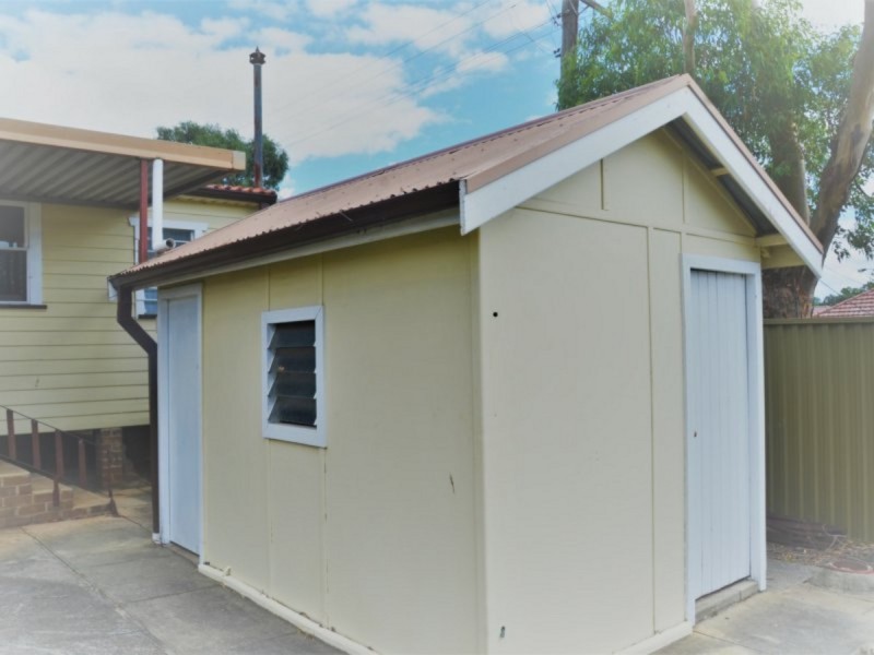 5 Gilba Road, Pendle Hill NSW 2145