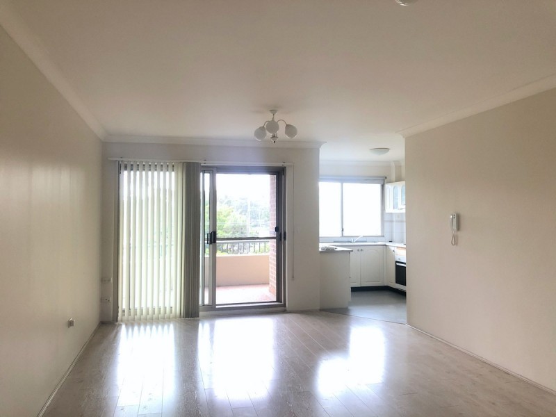 19/235 Targo Road, Toongabbie NSW 2146