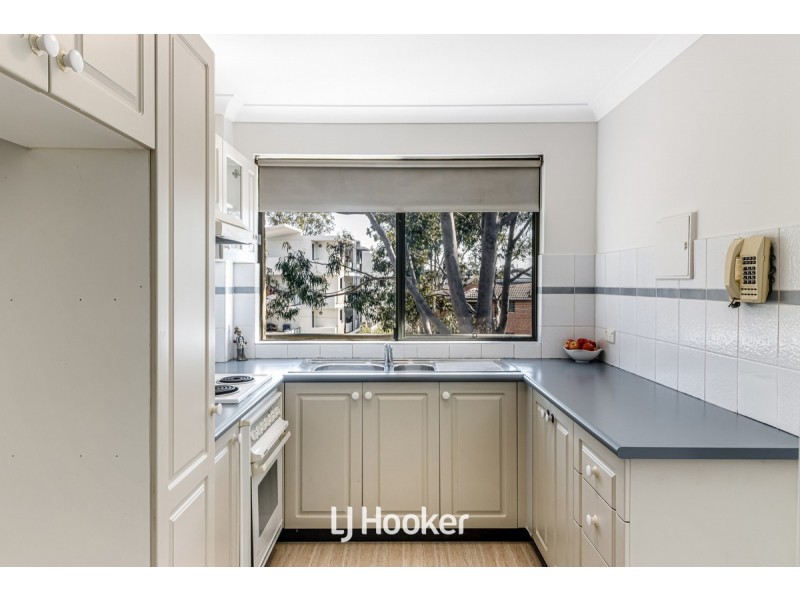 12/237-239 Targo Road, Toongabbie NSW 2146