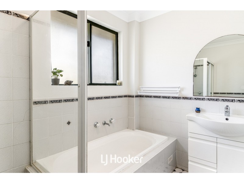 12/237-239 Targo Road, Toongabbie NSW 2146