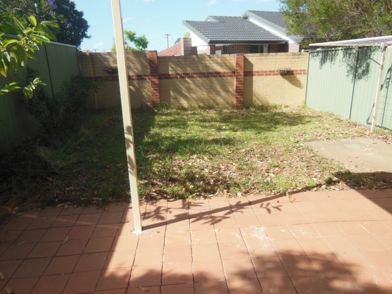 8/9-13 Valeria Street, Toongabbie NSW 2146