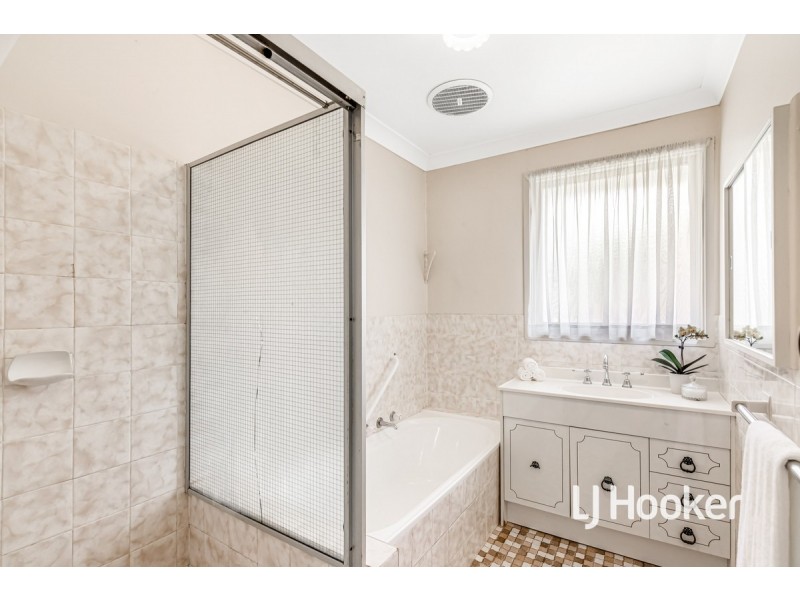 18 Vianney Crescent, Toongabbie NSW 2146