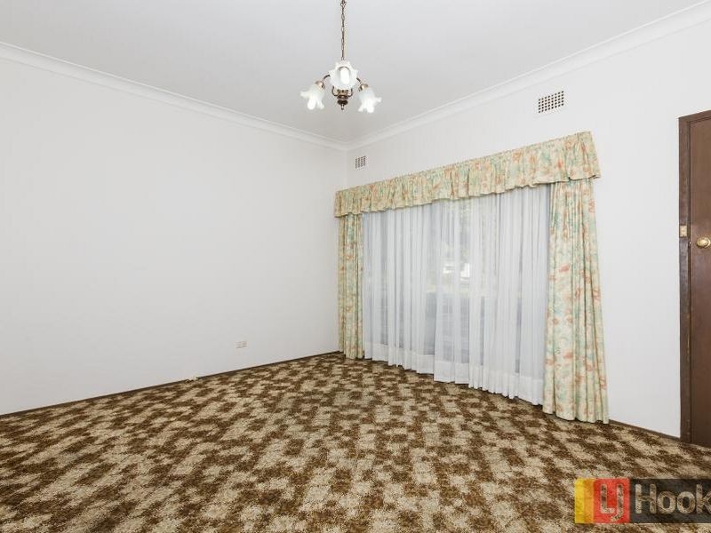 1 Kansas Place, Toongabbie NSW 2146