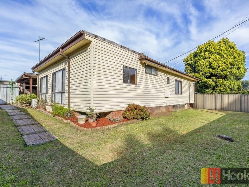 1 Kansas Place, Toongabbie NSW 2146
