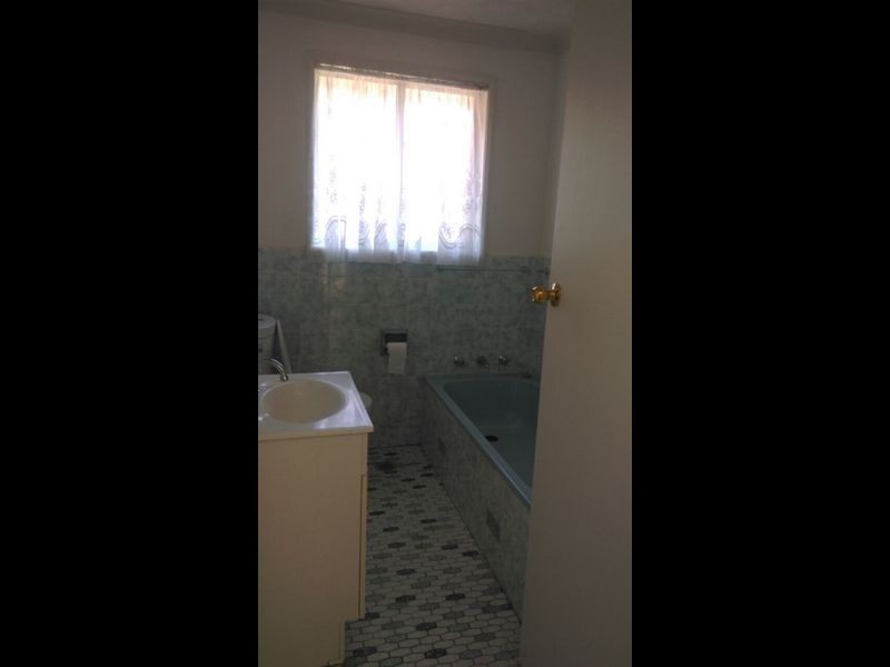 16 Gwydir Street, Greystanes NSW 2145