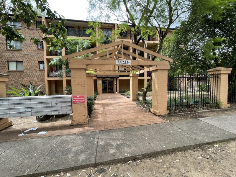 17/227 Targo Road, Girraween NSW 2145