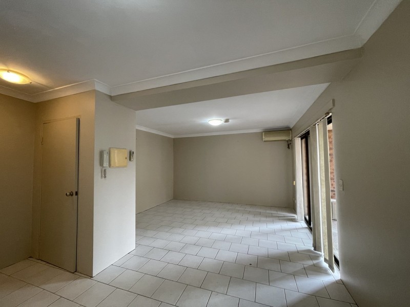 17/227 Targo Road, Girraween NSW 2145