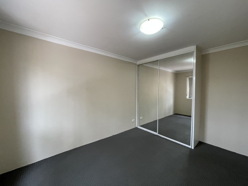 17/227 Targo Road, Girraween NSW 2145