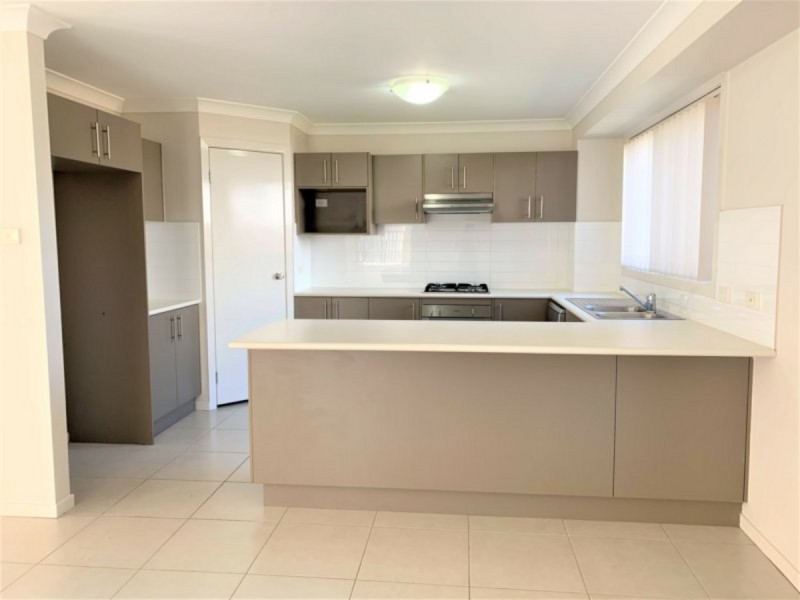 2/44 Metella Road, Toongabbie NSW 2146