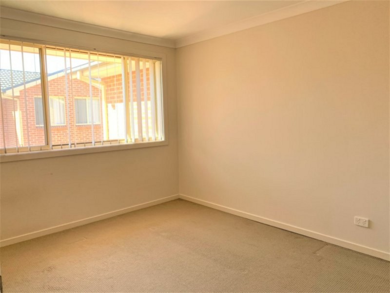 2/44 Metella Road, Toongabbie NSW 2146