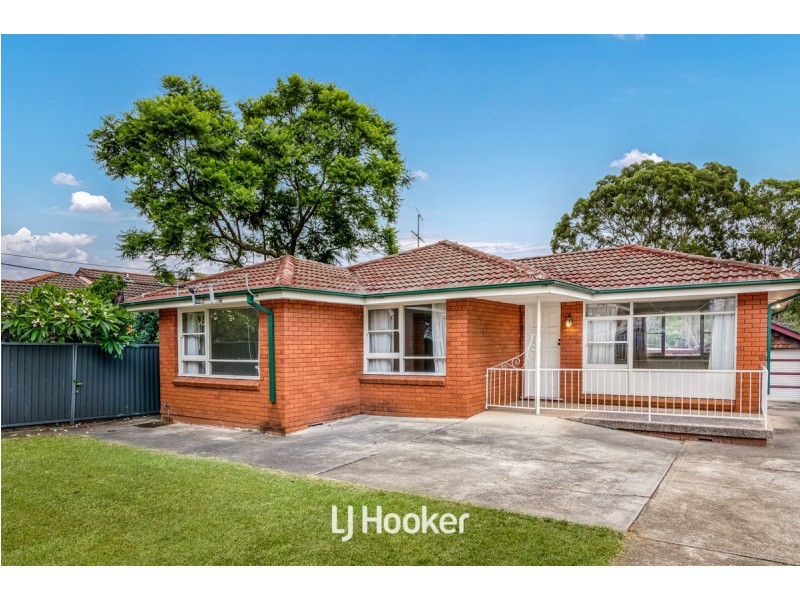 86 Ballandella Road, Toongabbie NSW 2146