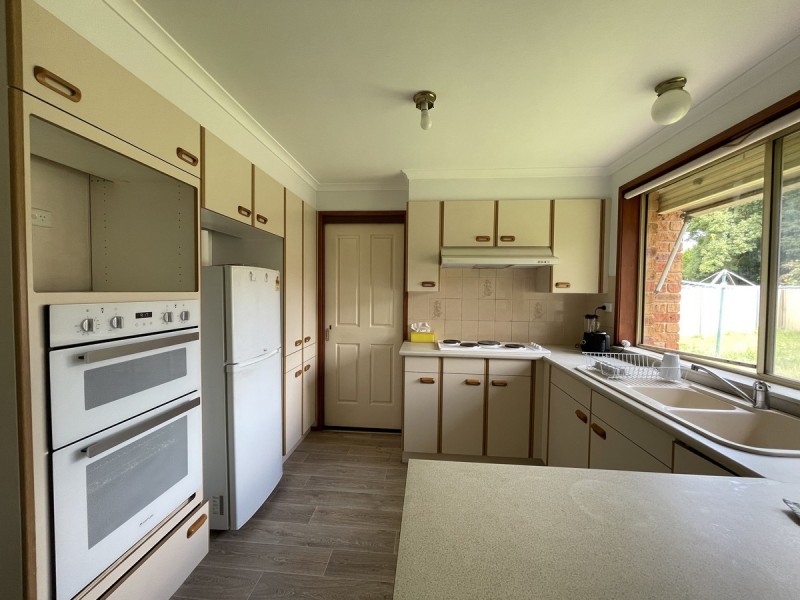 11 Civic Avenue, Pendle Hill NSW 2145