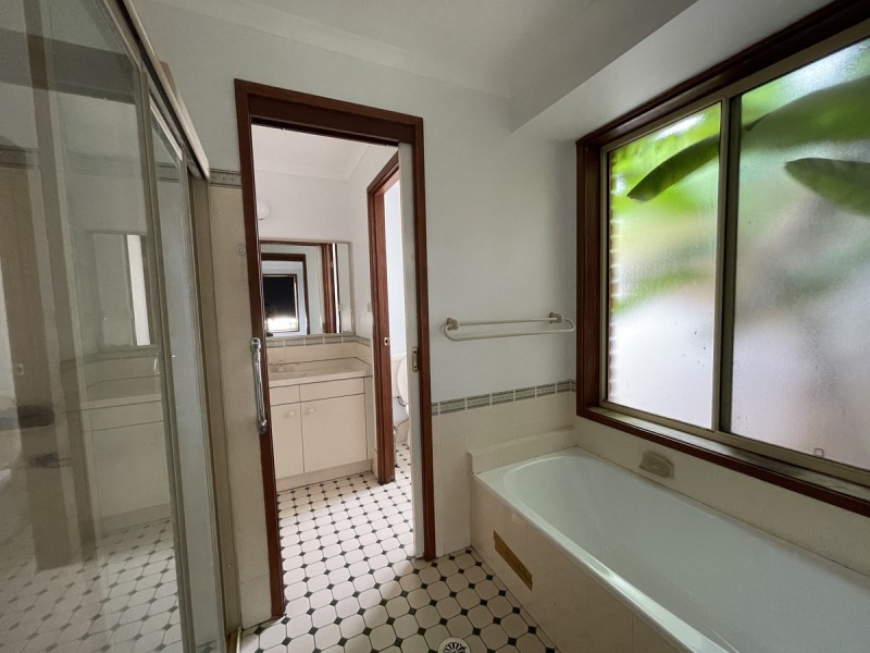 11 Civic Avenue, Pendle Hill NSW 2145