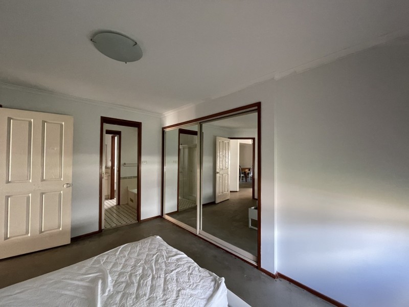 11 Civic Avenue, Pendle Hill NSW 2145