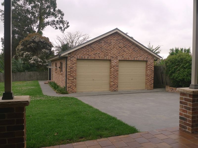 74 Oramzi Road, Girraween NSW 2145