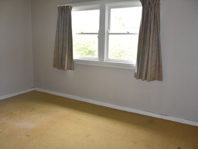 6 Wyena Road, Pendle Hill NSW 2145