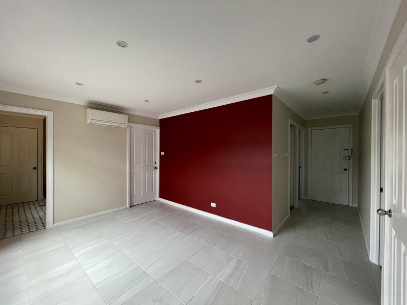 8/27 Ballandella Road, Toongabbie NSW 2146