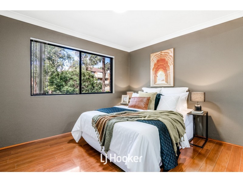 3/240-242 Targo Road, Toongabbie NSW 2146