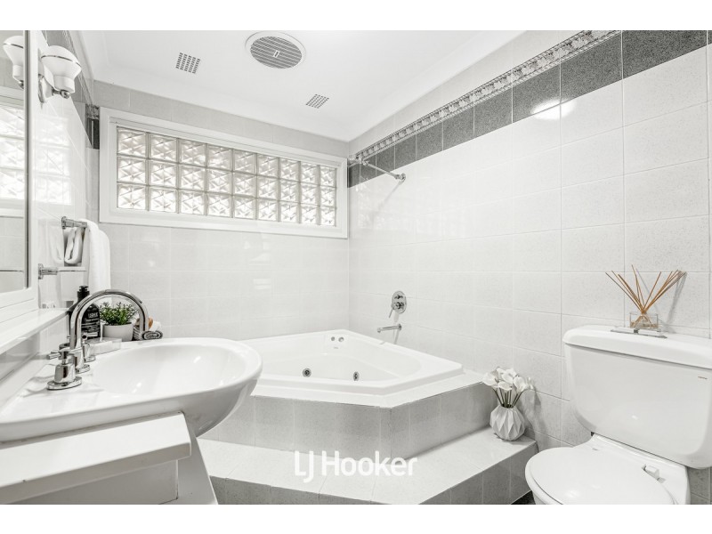 11 Polo Crescent, Girraween NSW 2145