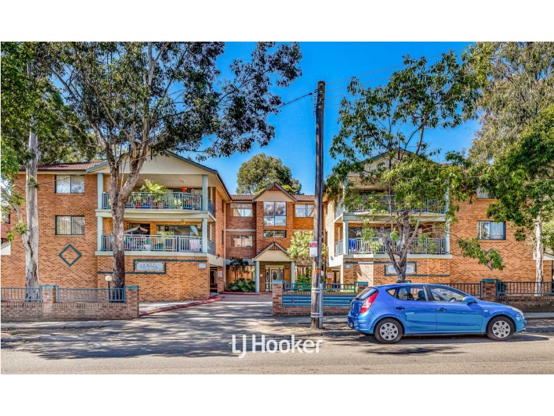 14/245-247 Targo Road, Toongabbie NSW 2146