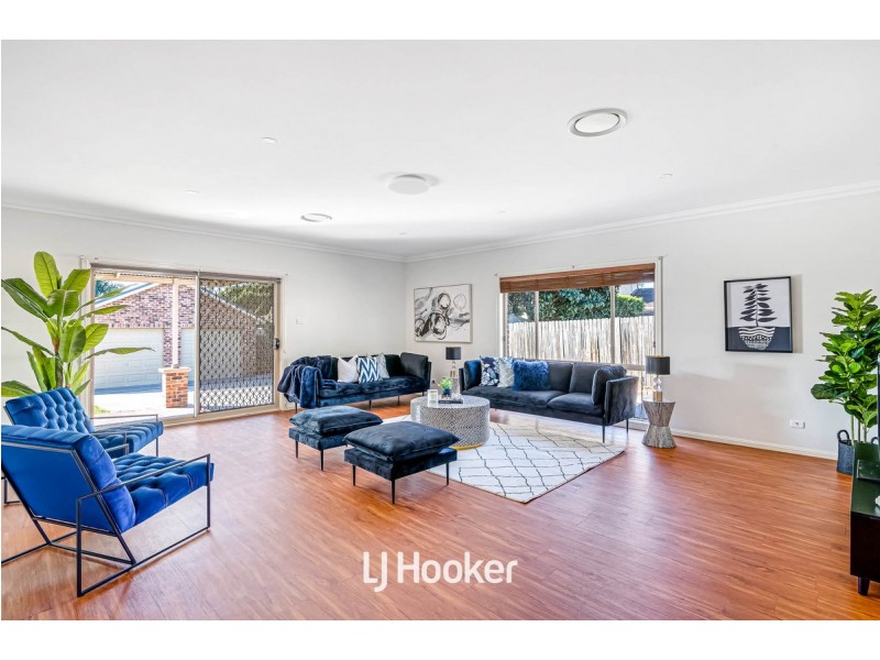 74 Oramzi Road, Girraween NSW 2145