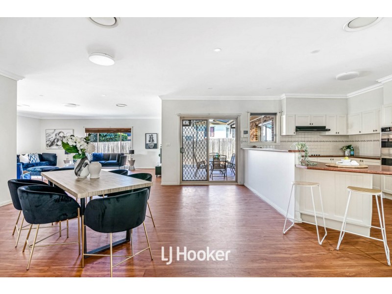 74 Oramzi Road, Girraween NSW 2145