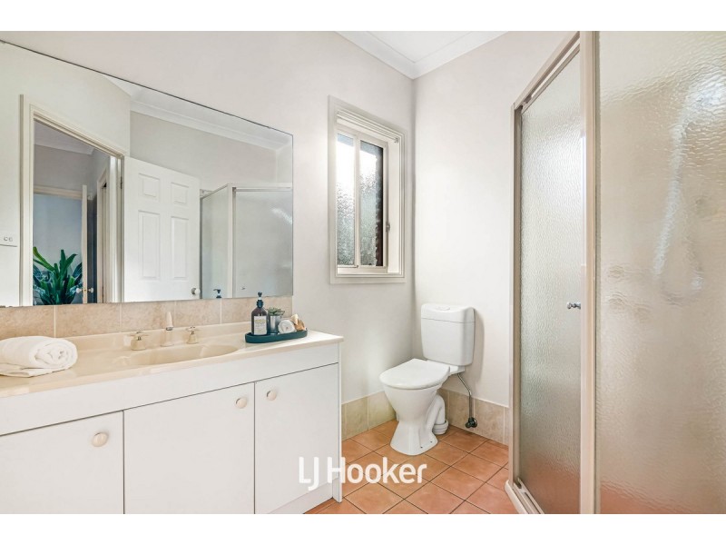 74 Oramzi Road, Girraween NSW 2145