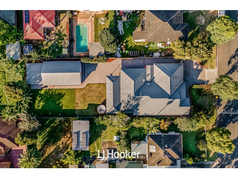 74 Oramzi Road, Girraween NSW 2145