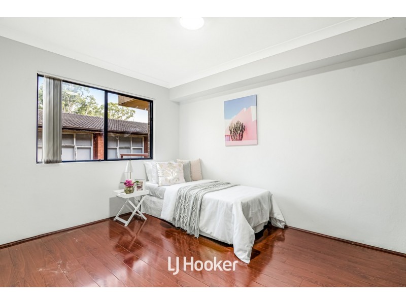 3/240-242 Targo Road, Toongabbie NSW 2146