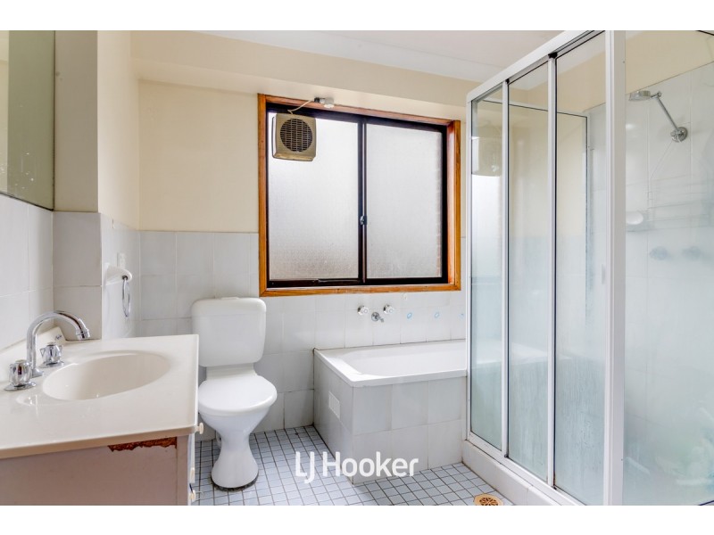 2/54A Cornelia Road, Toongabbie NSW 2146