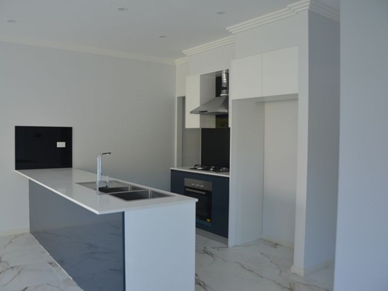 2/18 Reynolds Street, Toongabbie NSW 2146