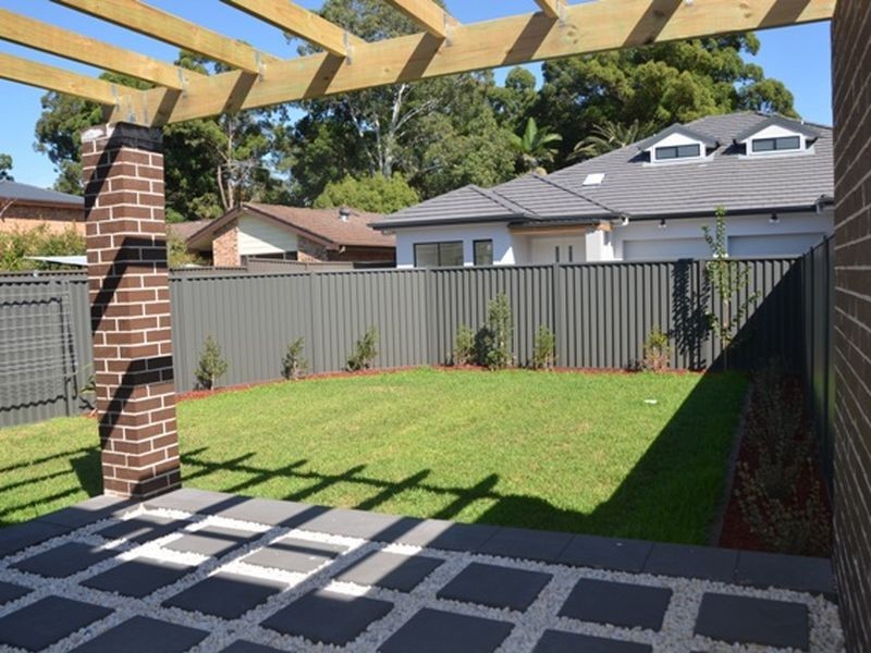 2/18 Reynolds Street, Toongabbie NSW 2146