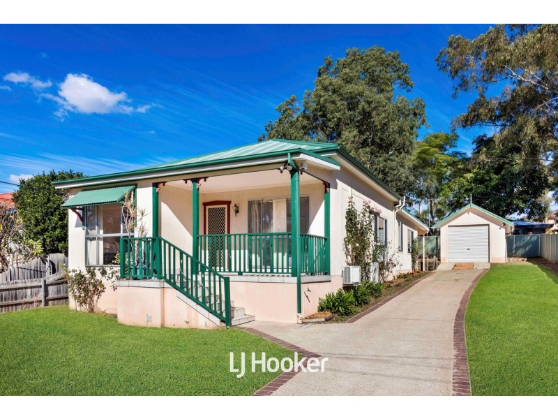 32 Marcia Street, Toongabbie NSW 2146