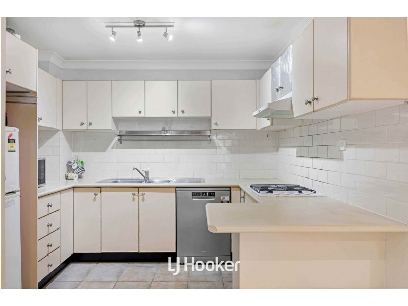 15/240 Targo Road, Toongabbie NSW 2146