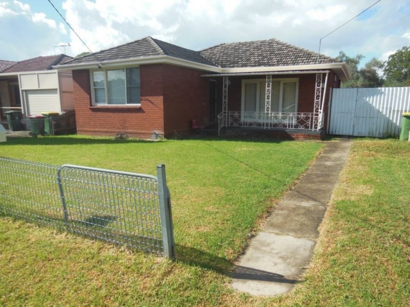 6 Ancona Avenue, Toongabbie NSW 2146