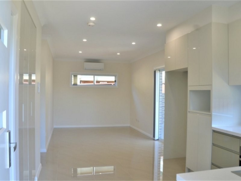 10a Abercrombie Avenue, Seven Hills NSW 2147