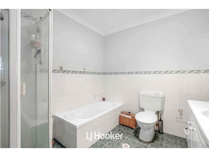 3/57 Tungarra, Girraween NSW 2145