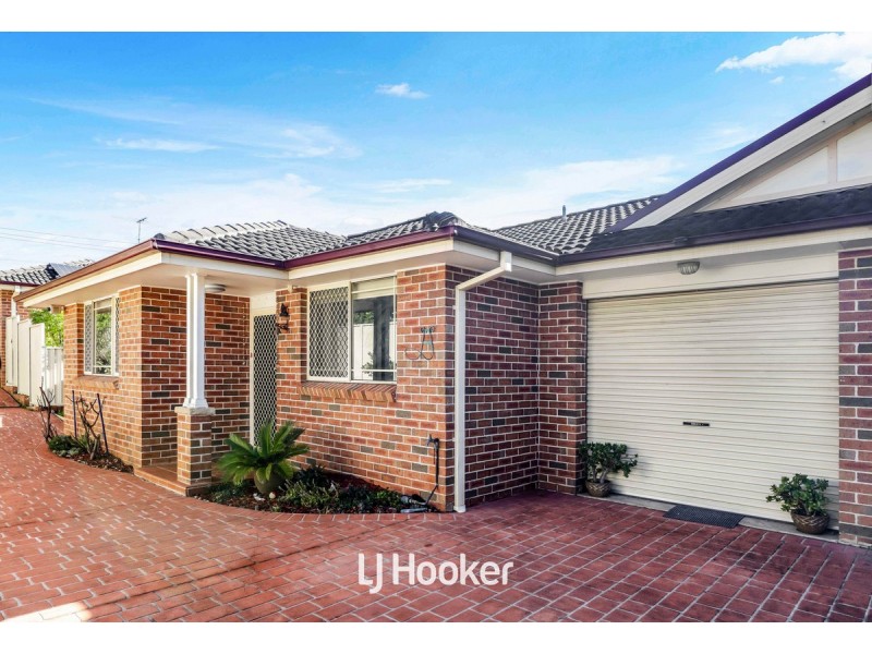 3/57 Tungarra, Girraween NSW 2145