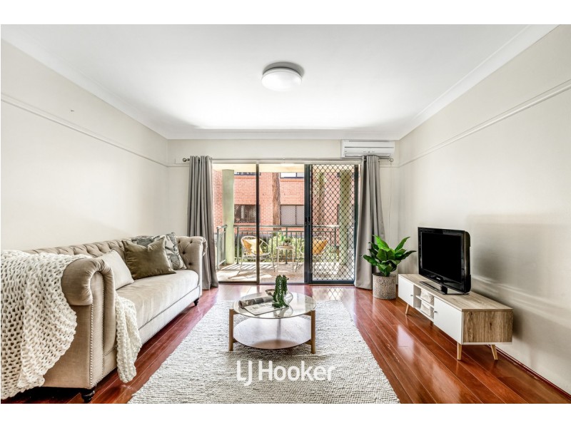 14/245-247 Targo Road, Toongabbie NSW 2146