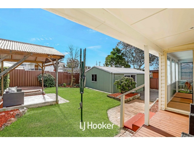 14 Valencia Crescent, Toongabbie NSW 2146