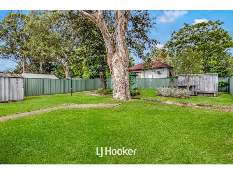 1 First Avenue, Toongabbie NSW 2146
