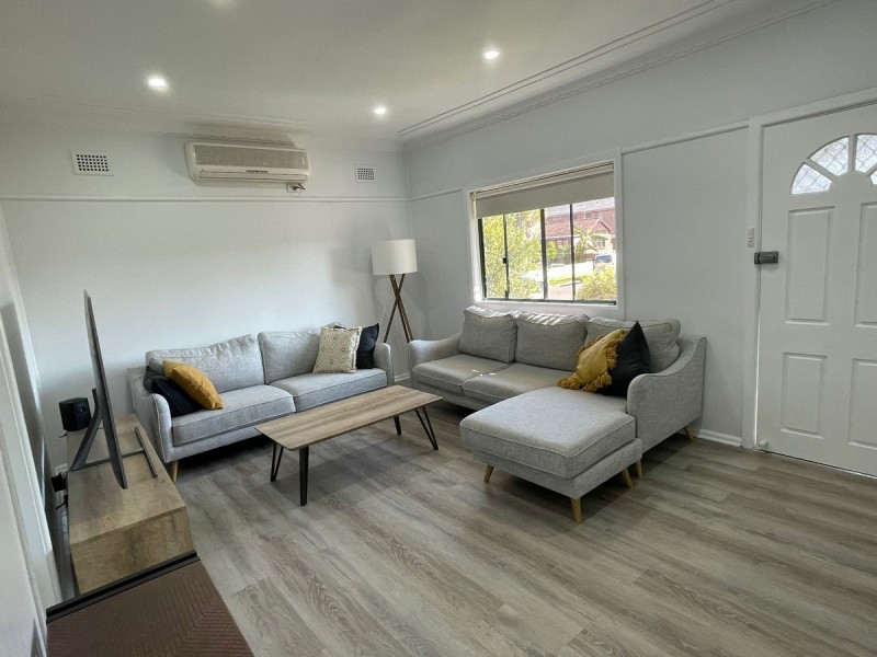 1 First Avenue, Toongabbie NSW 2146