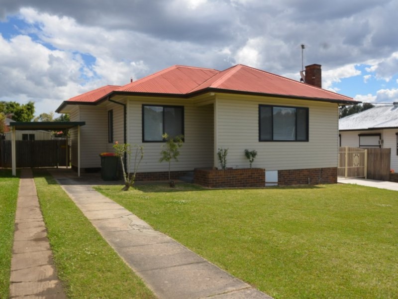 4 Sixth Avenue, Seven Hills NSW 2147