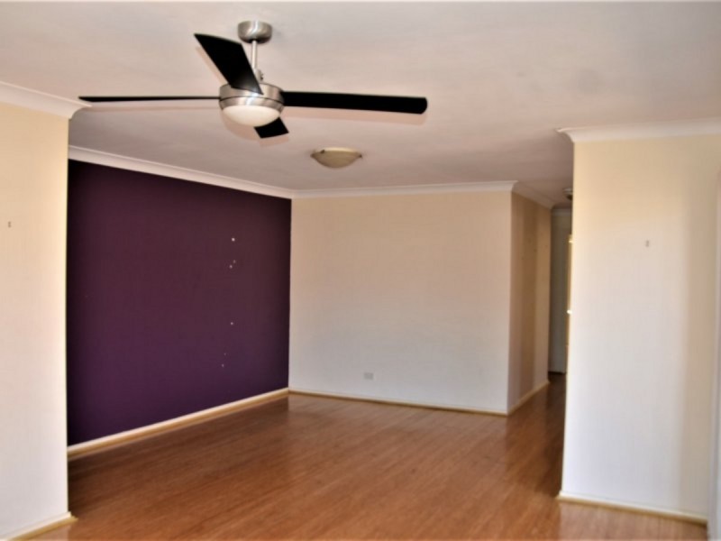 2/43A Carinya Road, Girraween NSW 2145