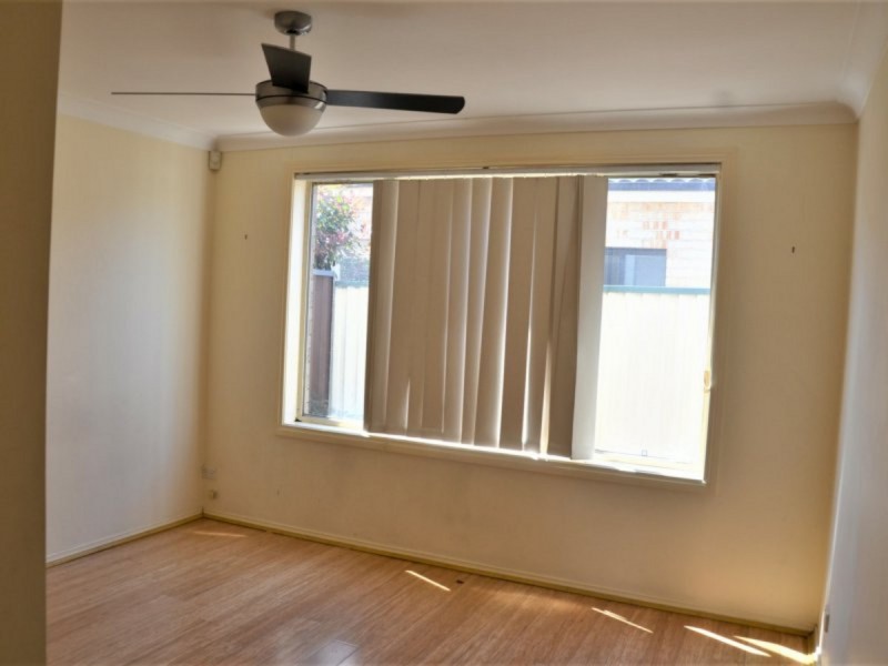 2/43A Carinya Road, Girraween NSW 2145