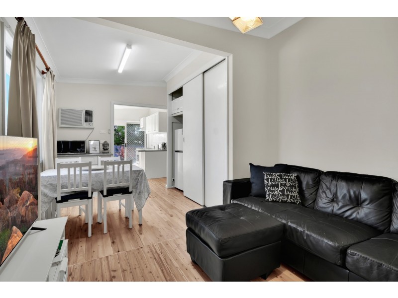 71 Bulli Road, Toongabbie NSW 2146